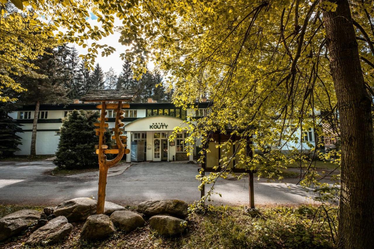 Hotel Kouty Ledec nad Sazavou Exterior photo